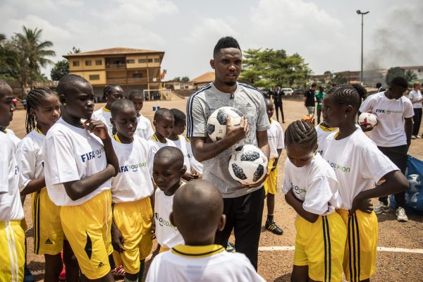 FIFA LEGENDS AWARDS RED DEPORTE PROGRAM IN CAMEROON